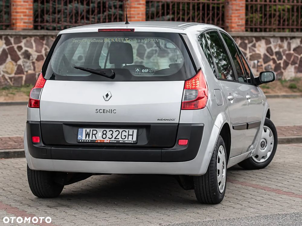 Renault Scenic 1.6 16V Confort Expression - 10