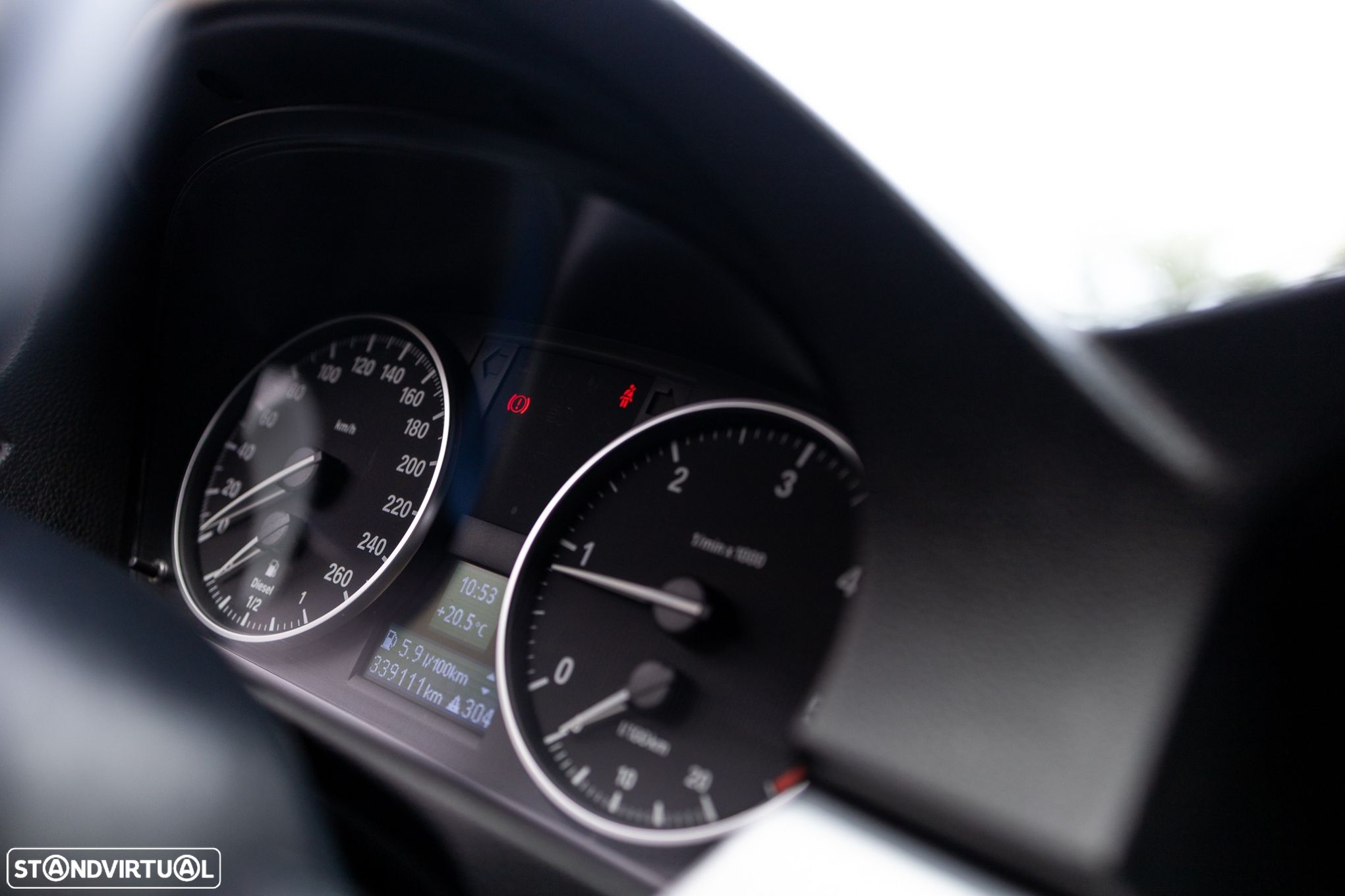 BMW 318 d Touring Navigation Sport - 25