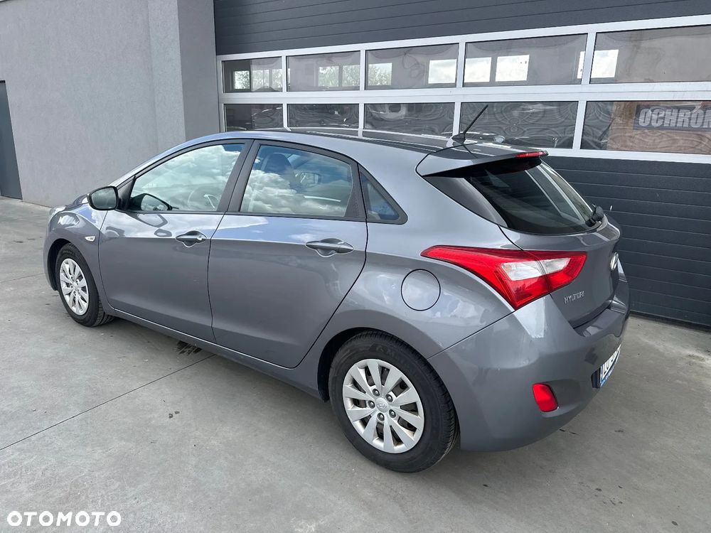 Hyundai i30 1.4 Classic + - 4