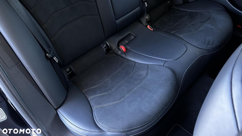 Mercedes-Benz Klasa E 220 d mHEV 4-Matic AMG 9G-Tronic - 30