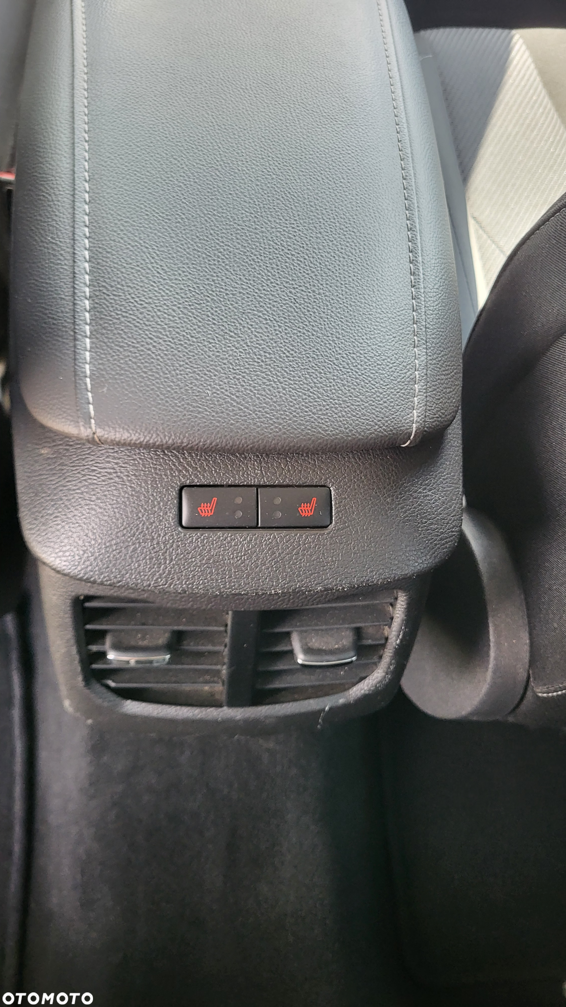 Ford Mondeo - 12