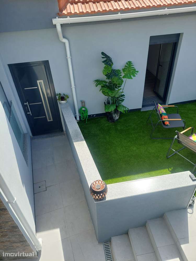 Moradia T2 térrea com jardim em Agrela - Grande imagem: 2/22