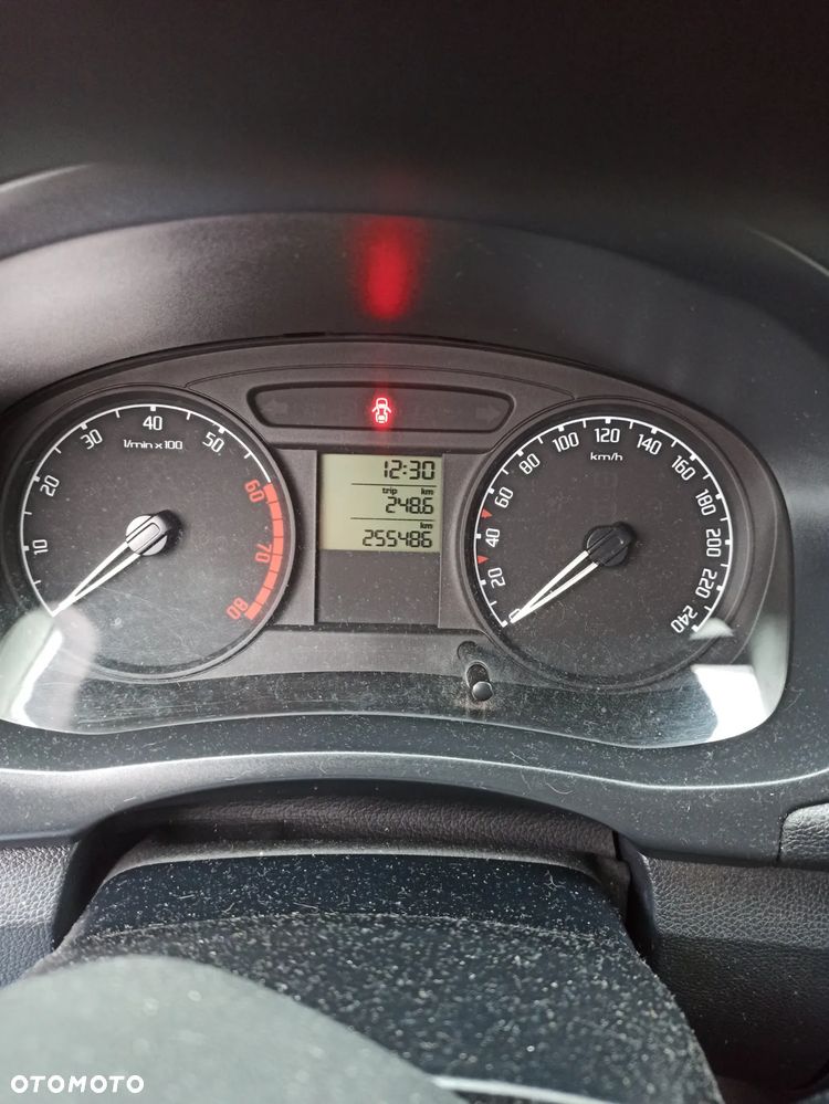 Skoda Fabia 1.2 HTP Classic - 11