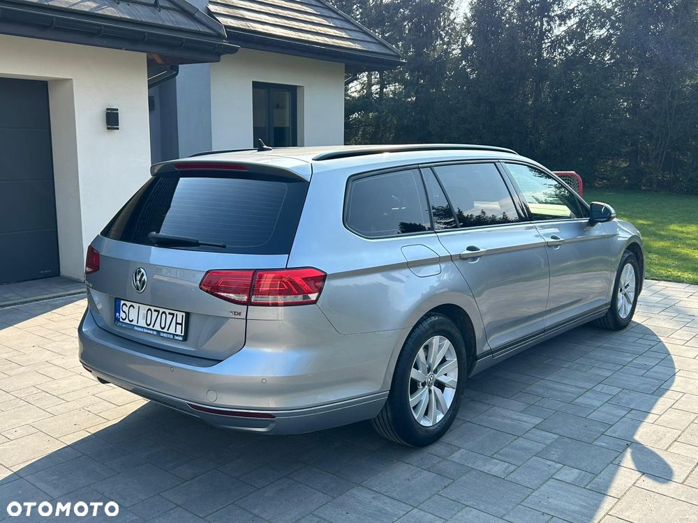 Volkswagen Passat 1.6 TDI BMT Comfortline - 9