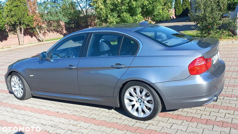 BMW Seria 3 335d DPF Edition Exclusive - 27