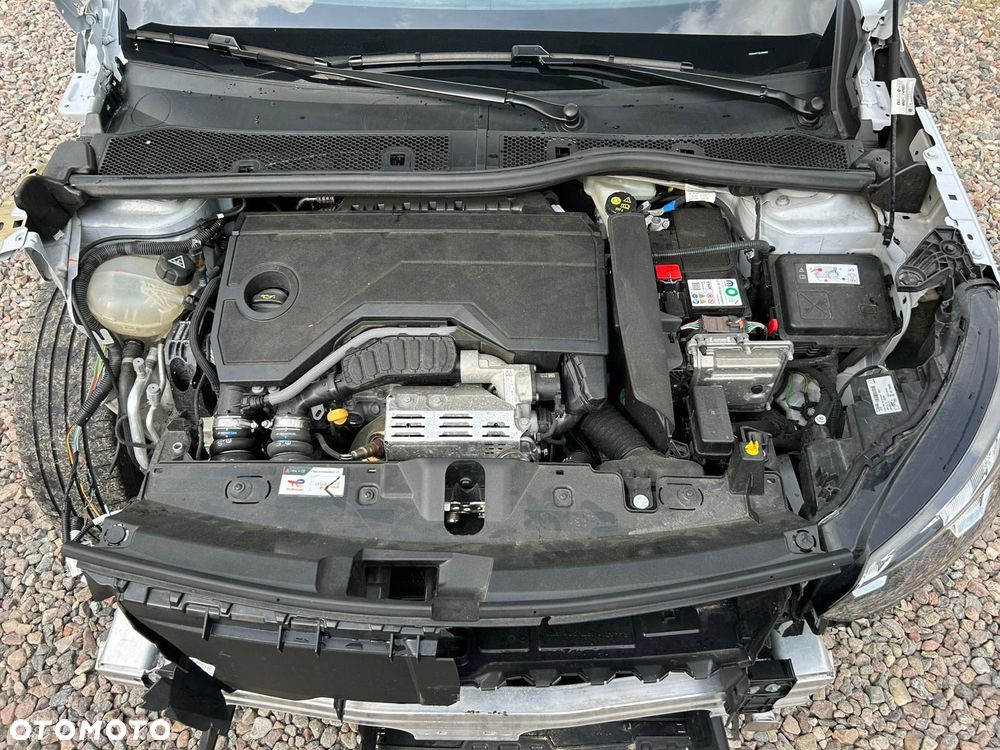 Peugeot 2008 Hybrid 136 e-DSC Style - 27