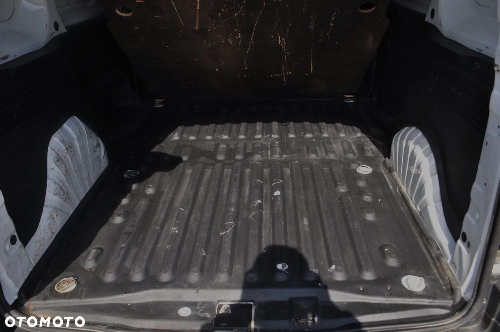 Opel COMBO E - 13