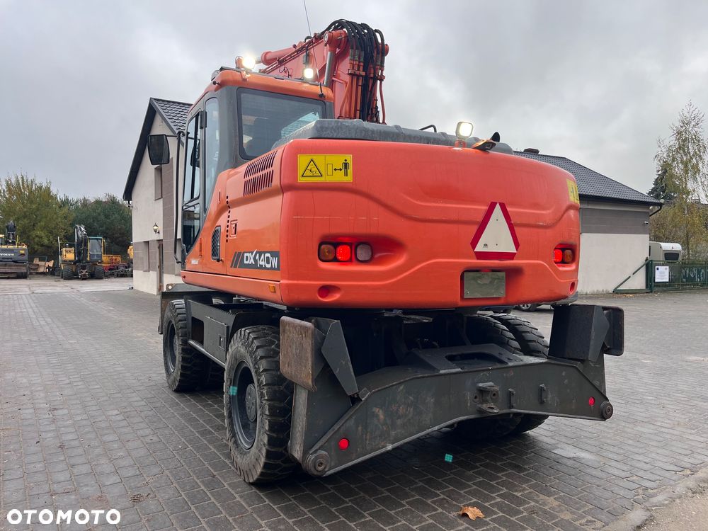 Doosan DX140W - 4