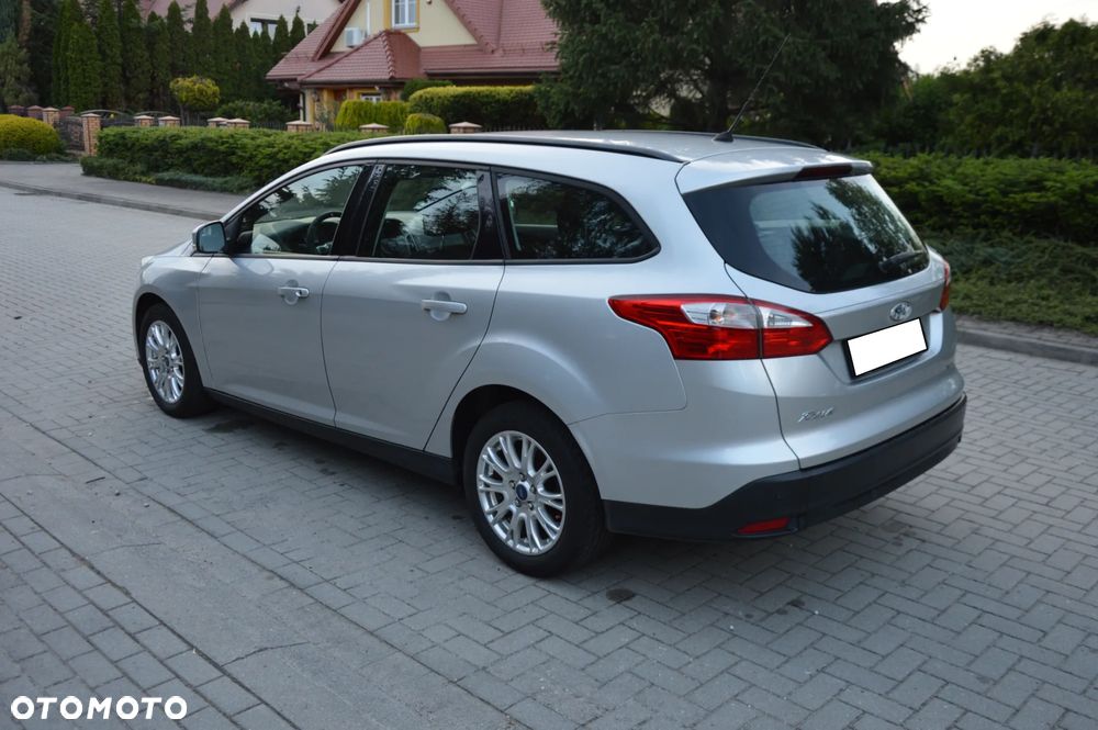 Ford Focus 1.6 TDCi DPF SYNC Edition - 15