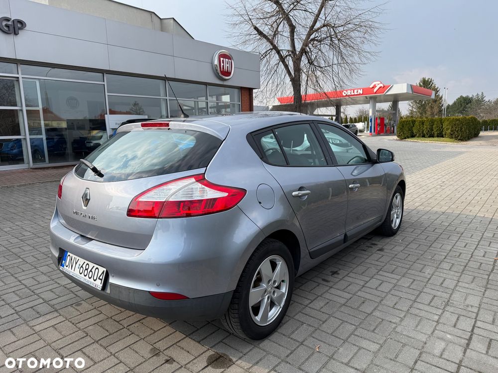 Renault Megane 2.0 140 CVT Bose Edition - 6