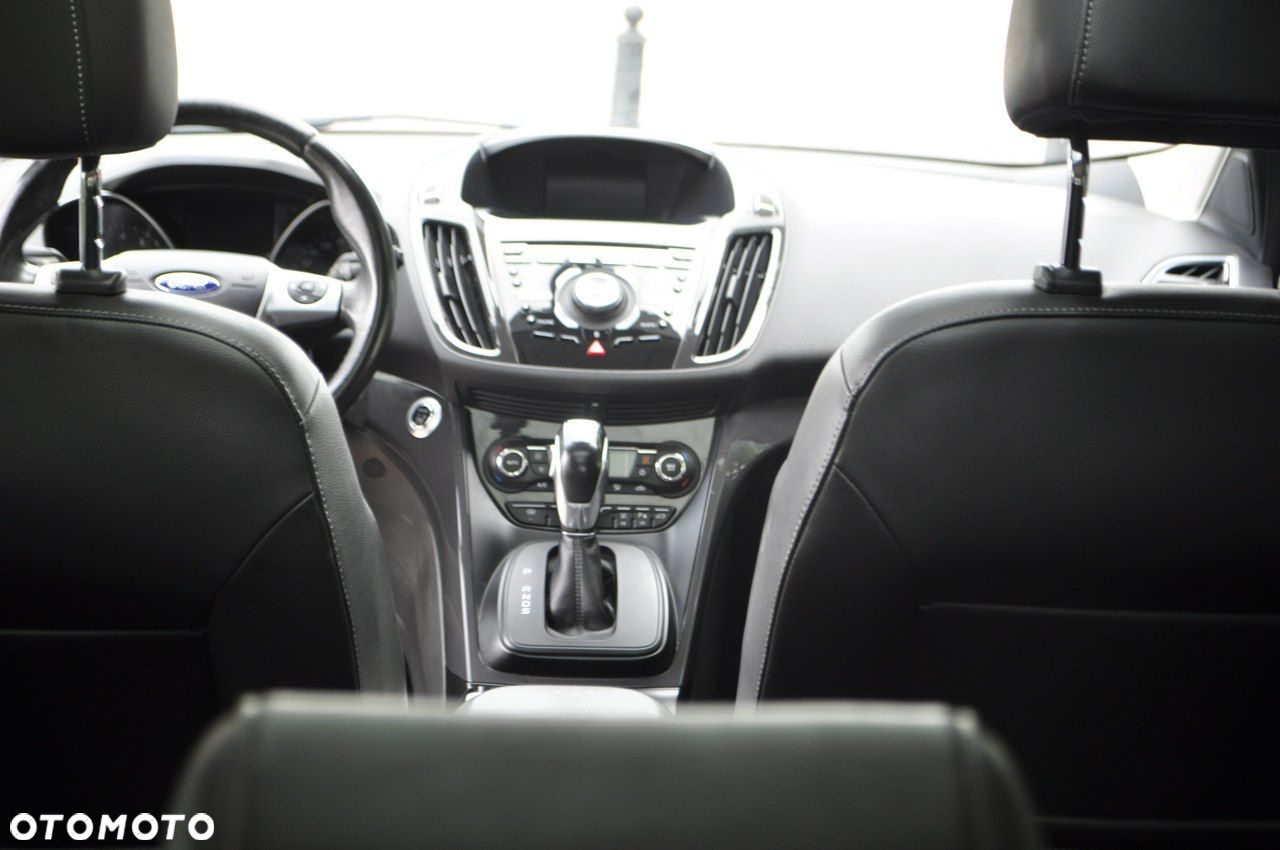 Ford Kuga 1.6 EcoBoost 4x4 Titanium - 25
