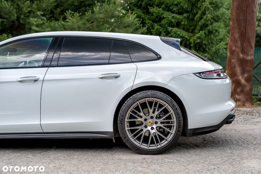Porsche Panamera 4 Platinum Edition - 10
