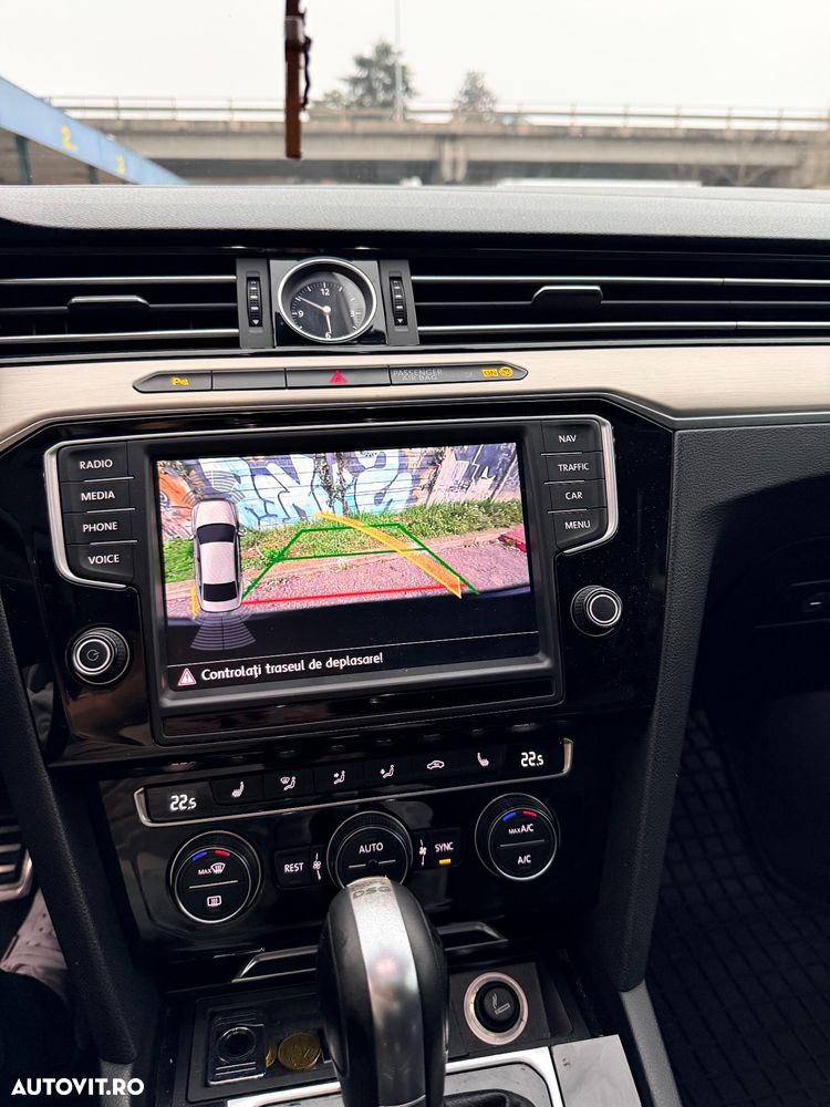 Volkswagen Passat 2.0 TDI DSG Highline - 12