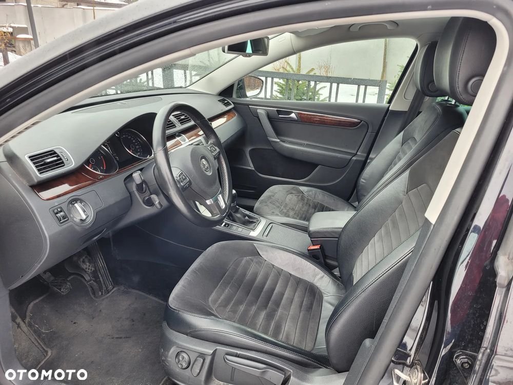 Volkswagen Passat 2.0 Blue TDI SCR Highline - 3