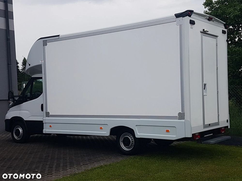 Iveco DAILY KONTENER NISKOPODŁOGOWY 4,44x2,23x2,42 SKLEP FOODTRUCK BAR KLIMA KONIOWÓZ KAMPER - 3