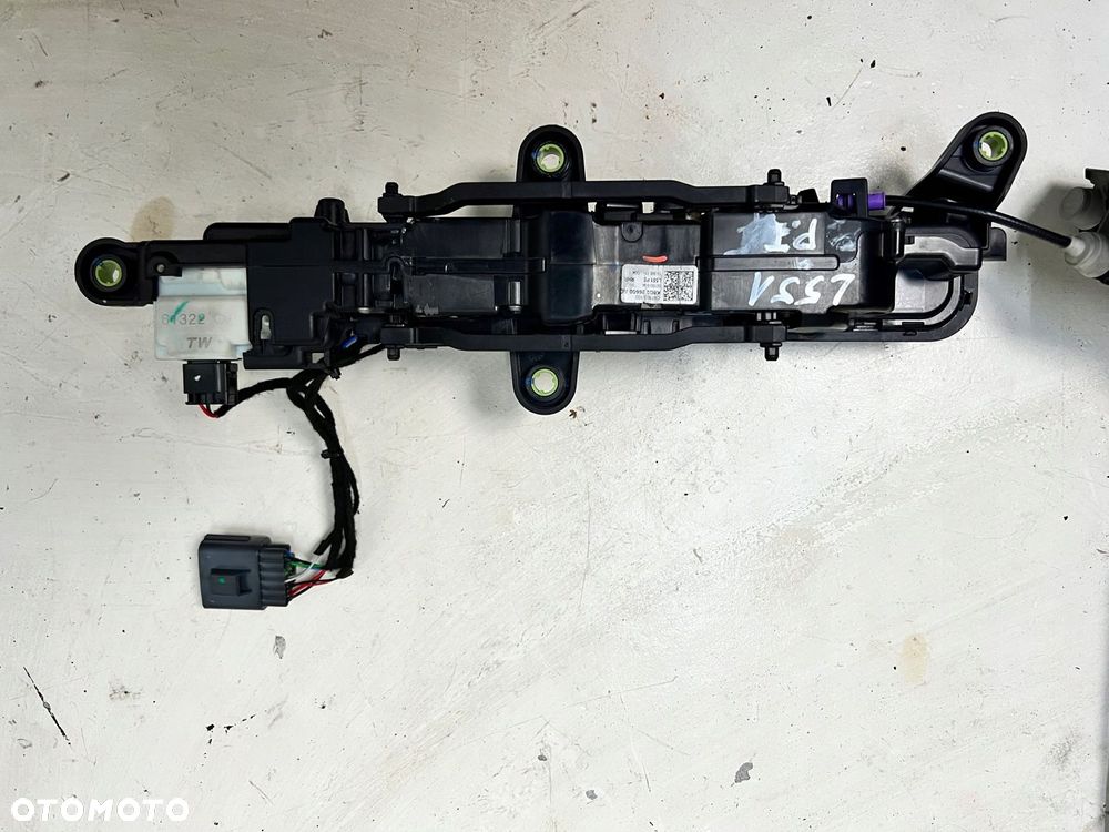 RANGE ROVER EVOQUE L551 KLAMKA DRZWI PRAWY TYŁ - 2