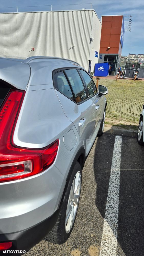 Volvo XC 40 D4 AWD Momentum Pro - 4