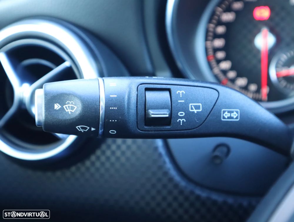 Mercedes-Benz A 180 d Urban - 29