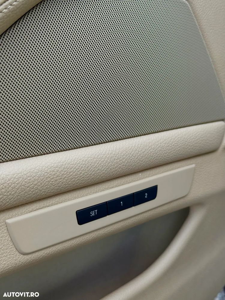 BMW Seria 5 528i xDrive Aut. - 33