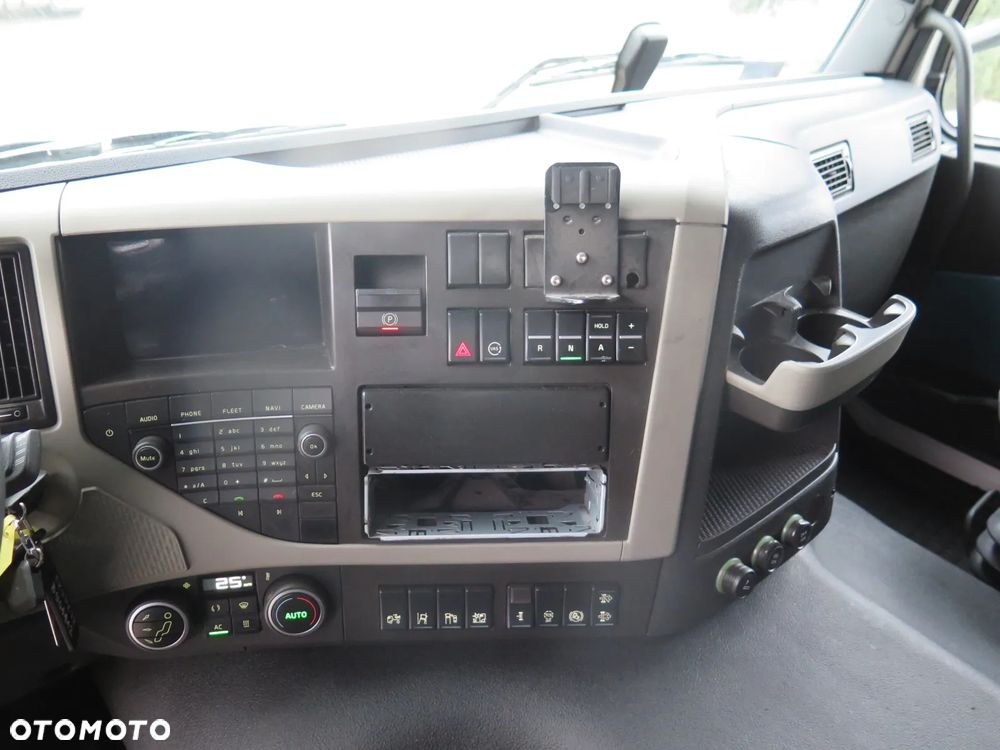 Volvo FM 4X2 460 KM - 7