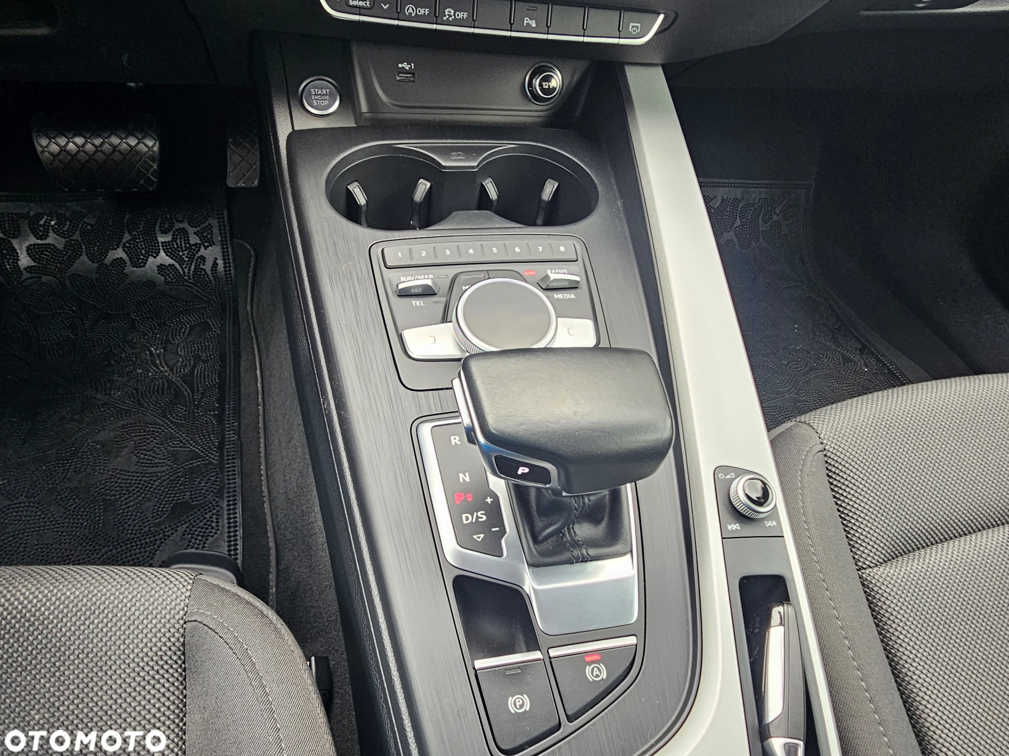 Audi A4 40 TDI S tronic - 14