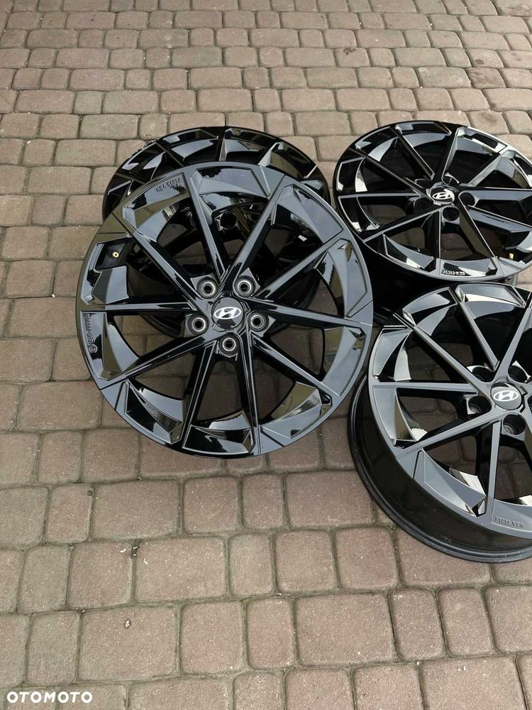 Oryginalne alufelgi Hyundai 5x114,3 19 CZUJNIKI Tucson IONIQ 5 CZARNE - 3