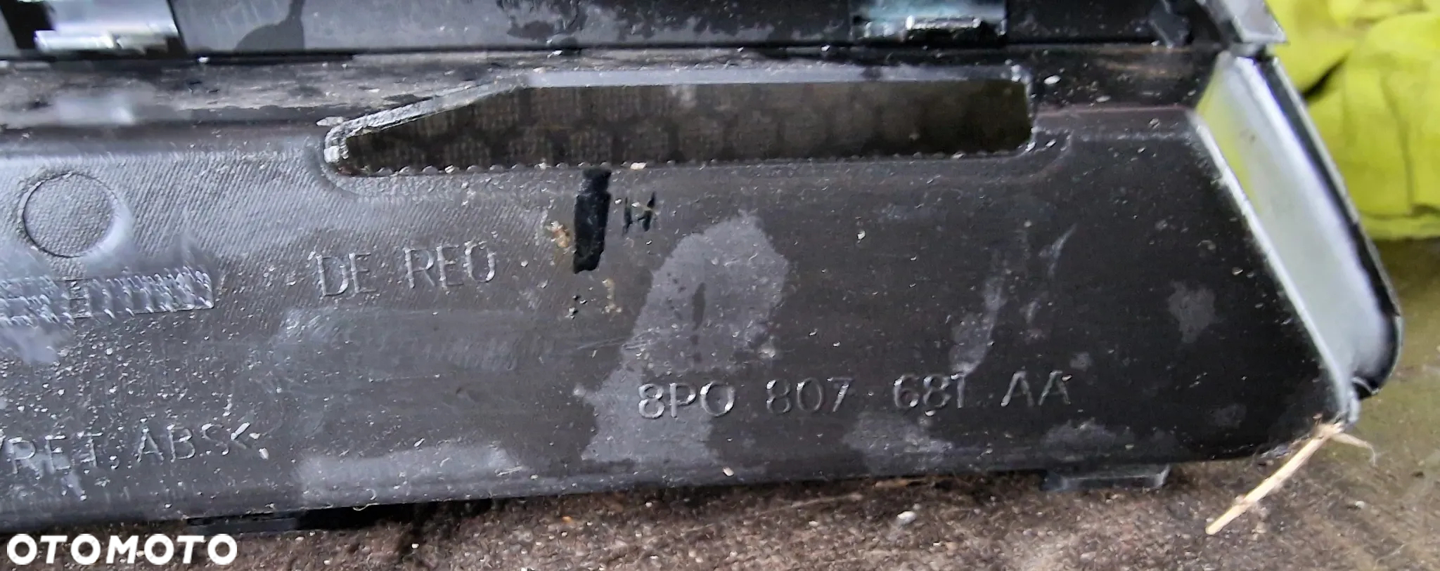 KRATKA ZDERZAKA HALOGENU PRAWA LEWA  8P0807682J 8P0807681AA AUDI A3 8P LIFT 5D - 16