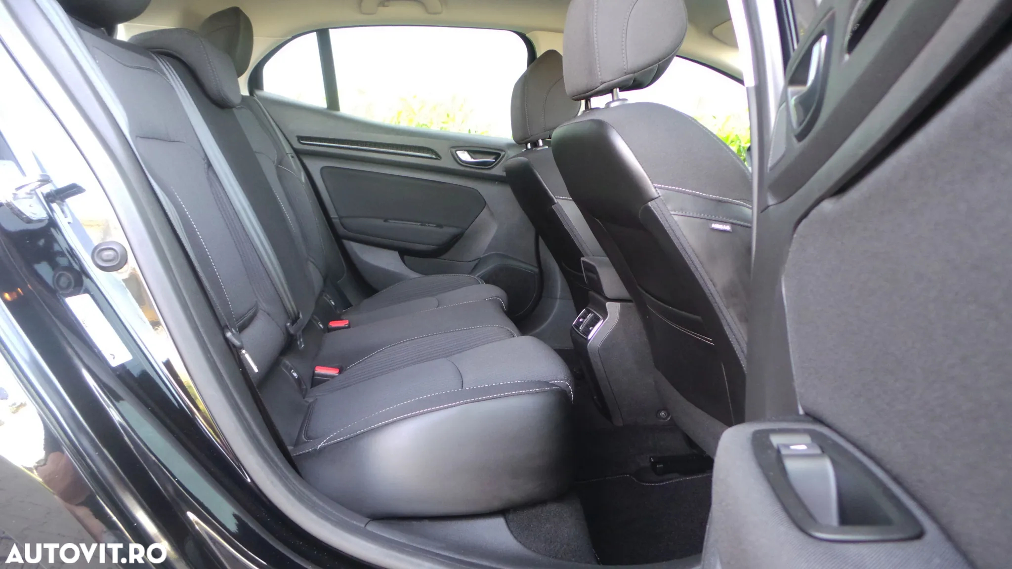 Renault Megane ENERGY TCe 130 BUSINESS - 19