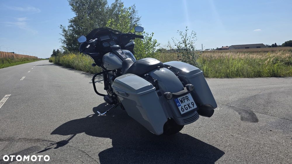 Harley-Davidson Touring Road Glide - 6