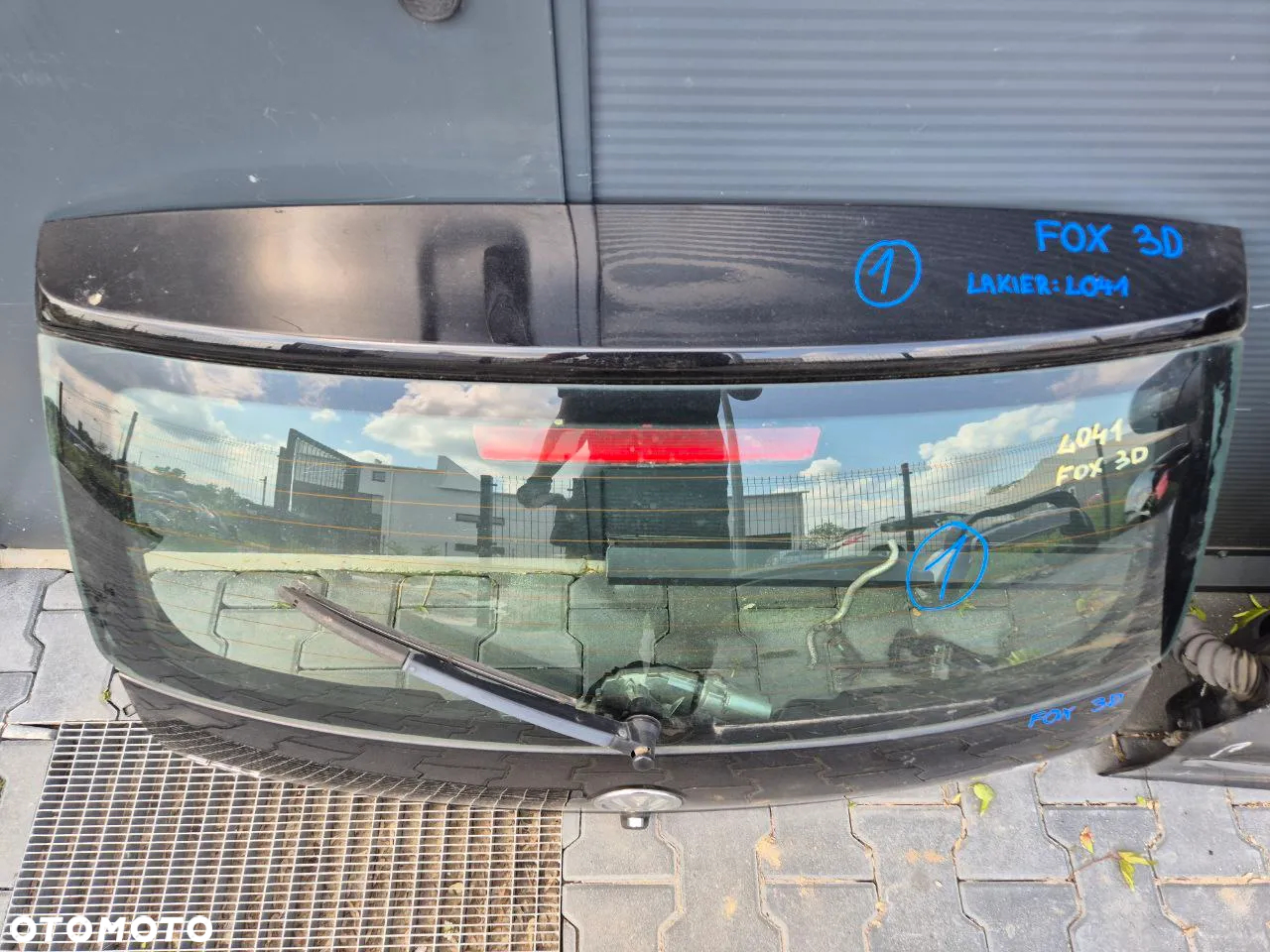 VOLKSWAGEN FOX KLAPA BAGAŻNIKA / DRZWI / BŁOTNIK CZARNY L041 - 3