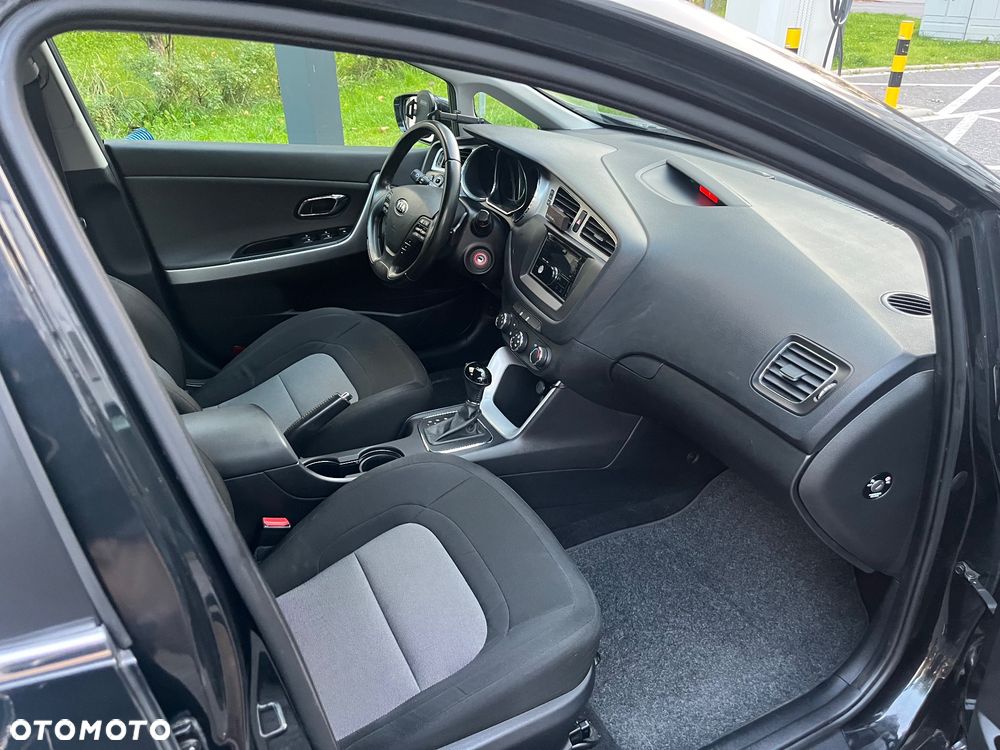 Kia Ceed 1.6 GDI L DCT - 17