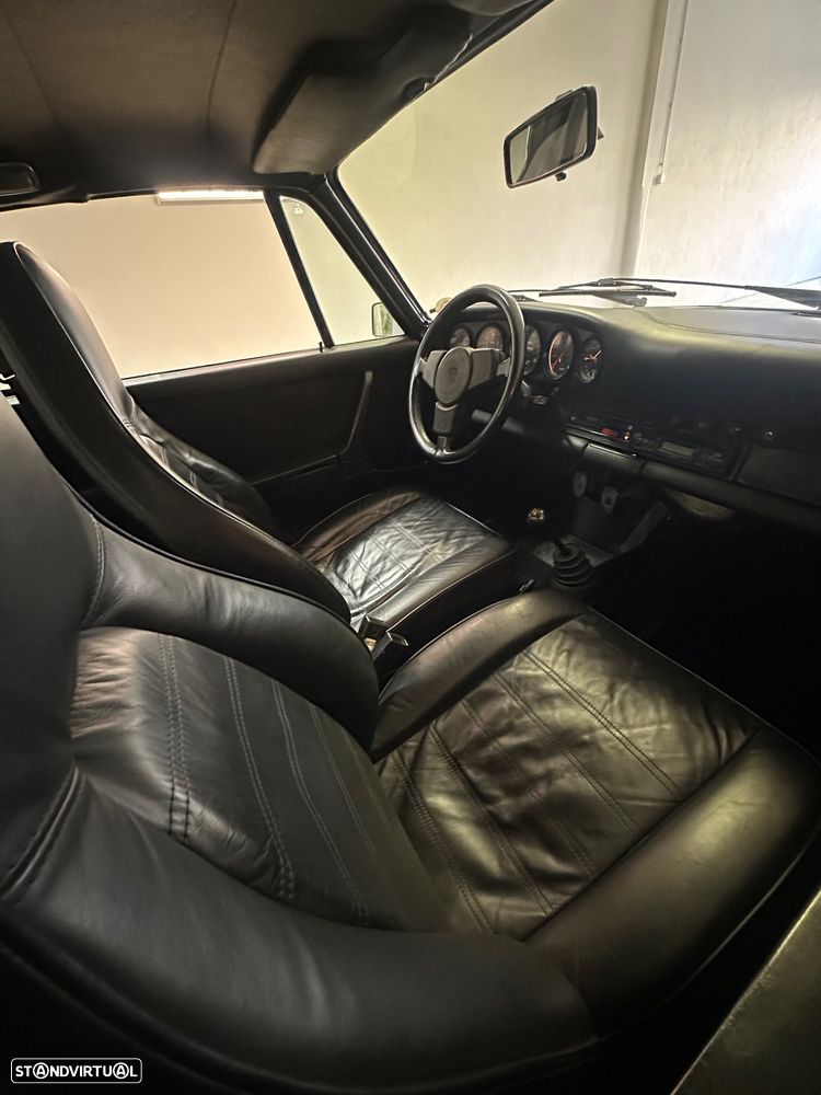 Porsche 911 Série F - 17