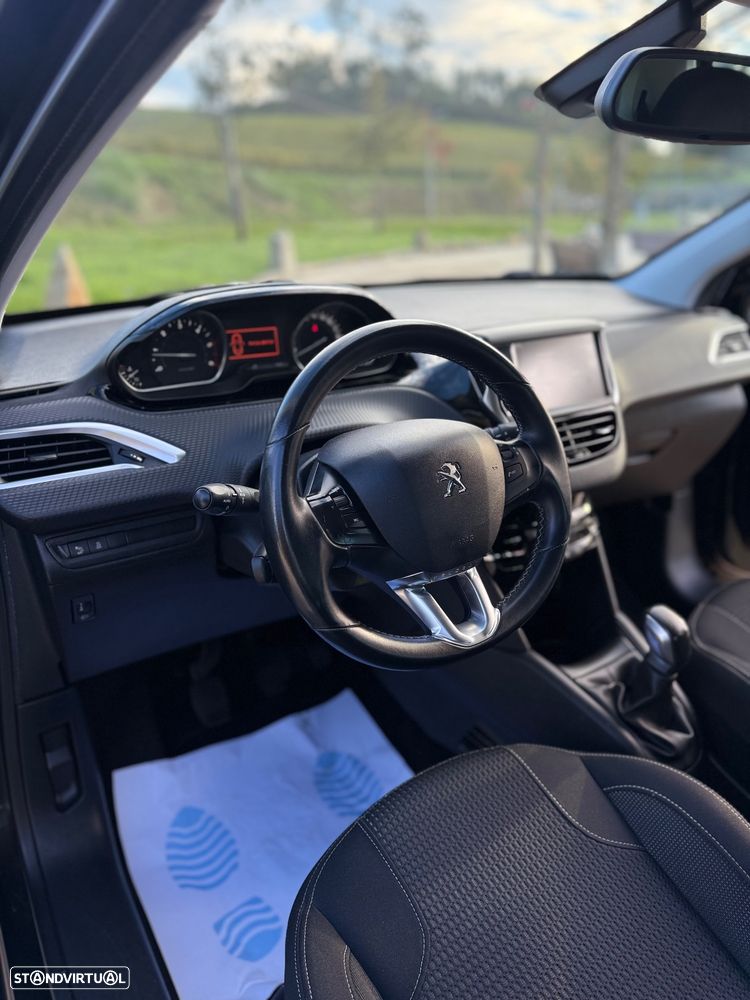 Peugeot 208 1.6 BlueHDi Allure - 11