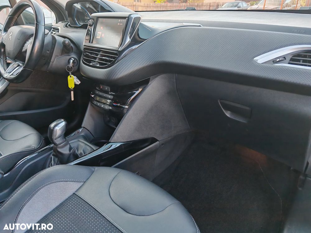 Peugeot 2008 PureTech 110 Stop&Start Allure - 13