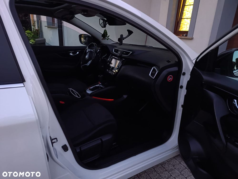 Nissan Qashqai 1.6 DCi Tekna Xtronic - 26