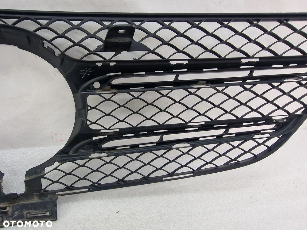 MERCEDES GLE W166 AMG POD KAMERE 15- ATRAPA / GRILL PRZEDNI PRZÓD , NR A1668880260 , NR AUKCJI N799 - 24