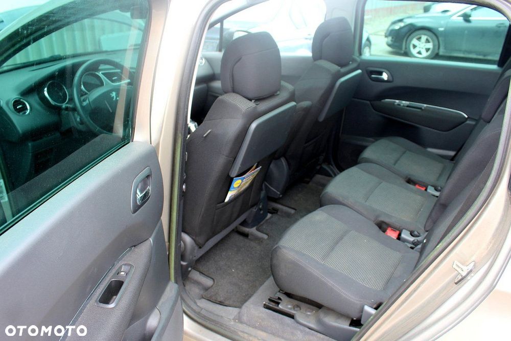 Peugeot 5008 2011 1.6THP 5FV Minivan (MASKA, ZDERZAK, LAMPA, BŁOTNIK, DRZWI, SZYBA, FOTEL) - 8