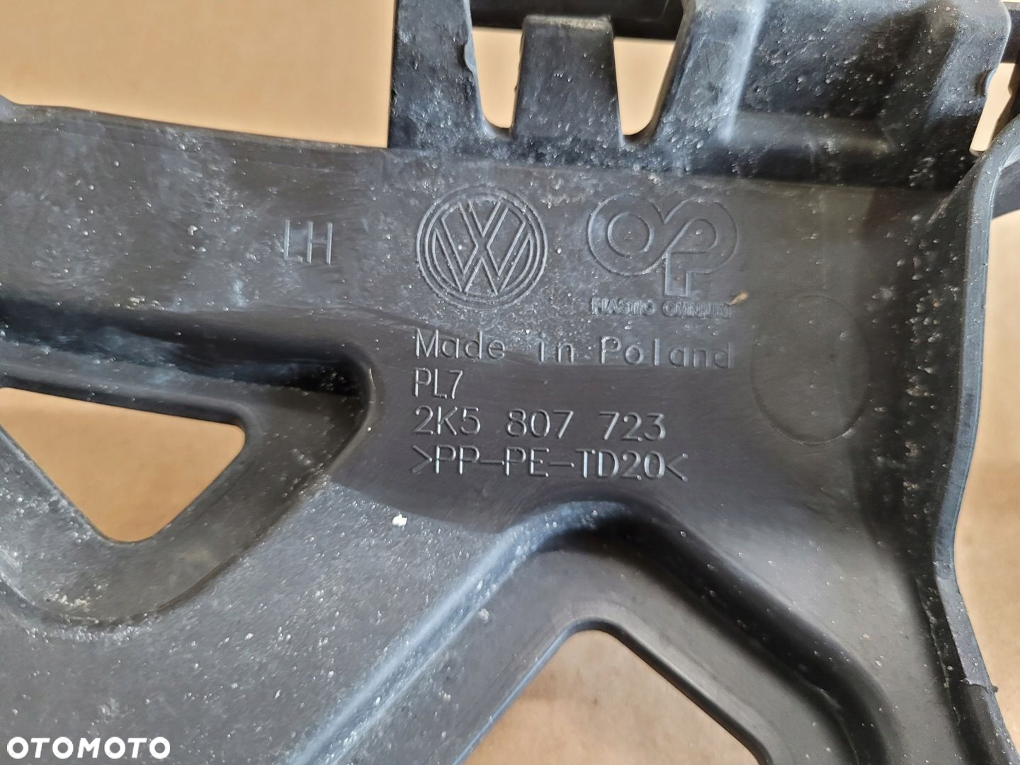 VW CADDY IV ŚLIZG MOCOWANIE ZDERZAKA PRZÓD LEWY 2K5807723 - 5
