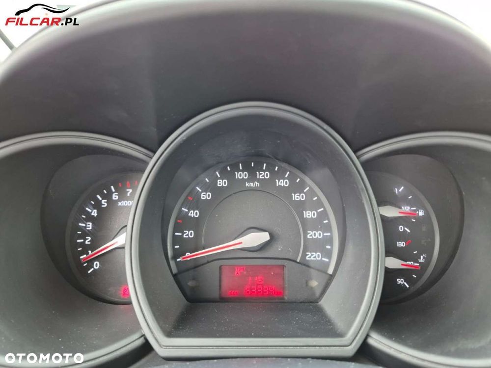 Kia Rio - 11