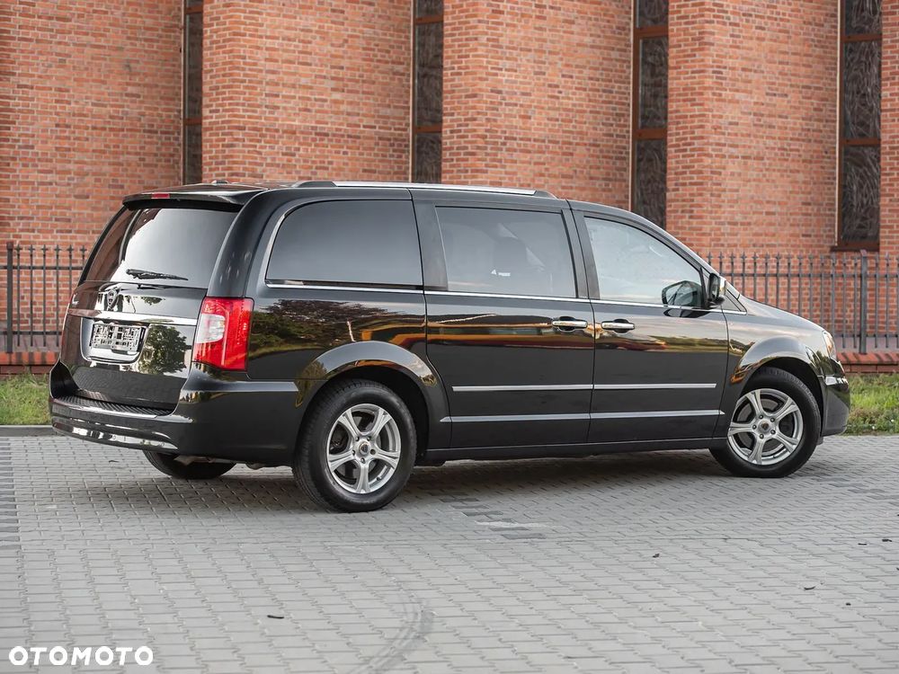 Lancia Voyager - 14