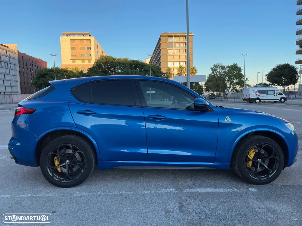 Alfa Romeo Stelvio V6 2.9 Bi-Turbo AT8-Q4 Quadrifoglio - 9