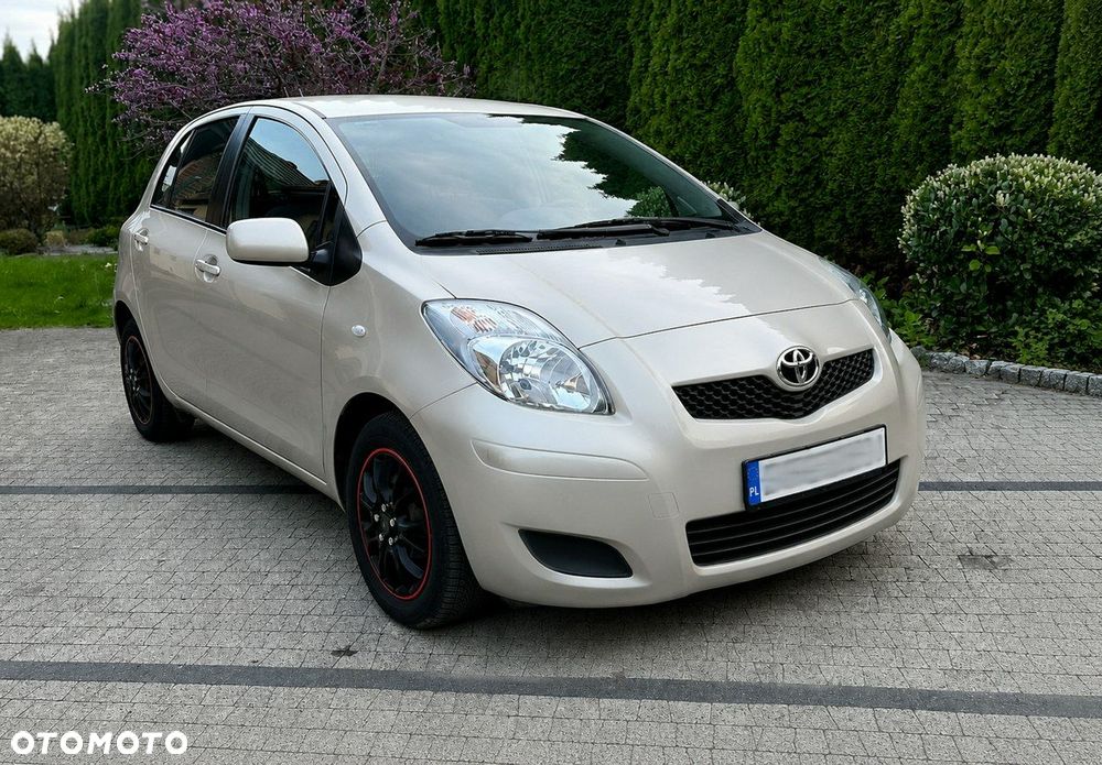 Toyota Yaris - 2