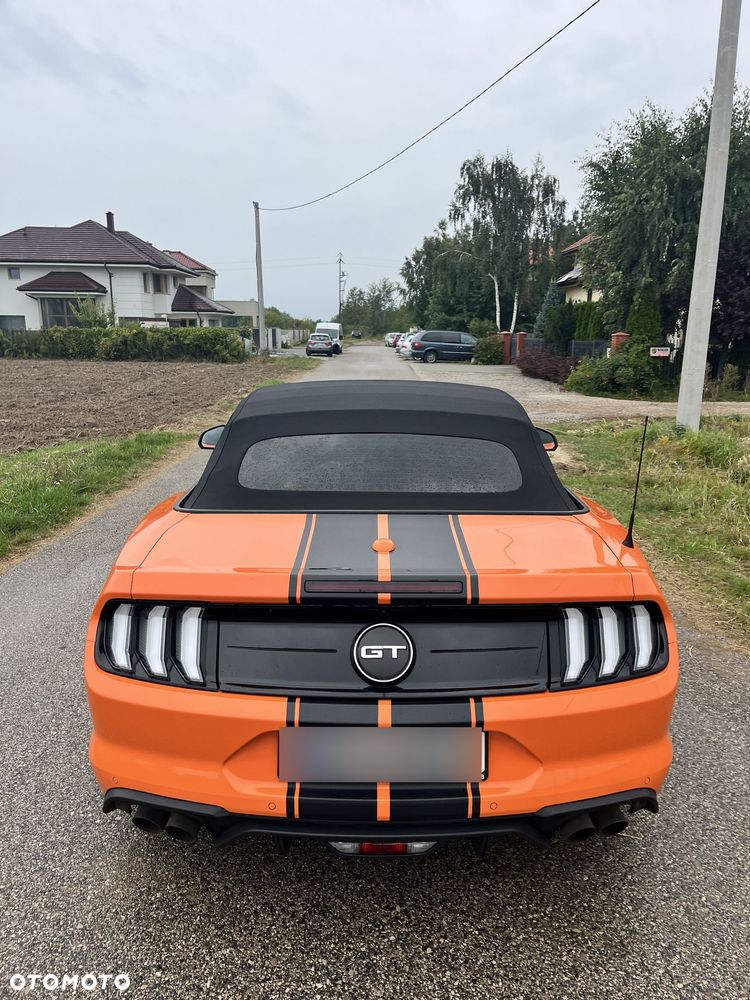Ford Mustang - 8