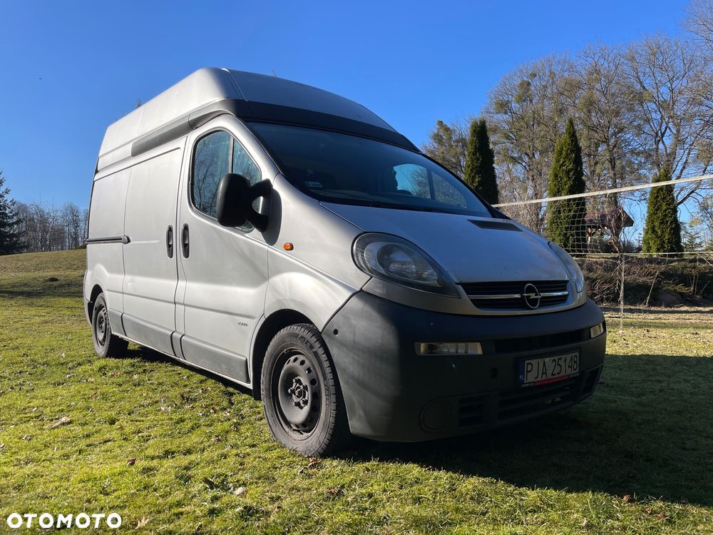 Opel Vivaro - 1
