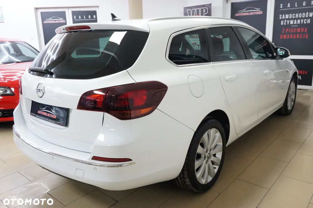 Opel Astra 1.4 Turbo Cosmo - 10