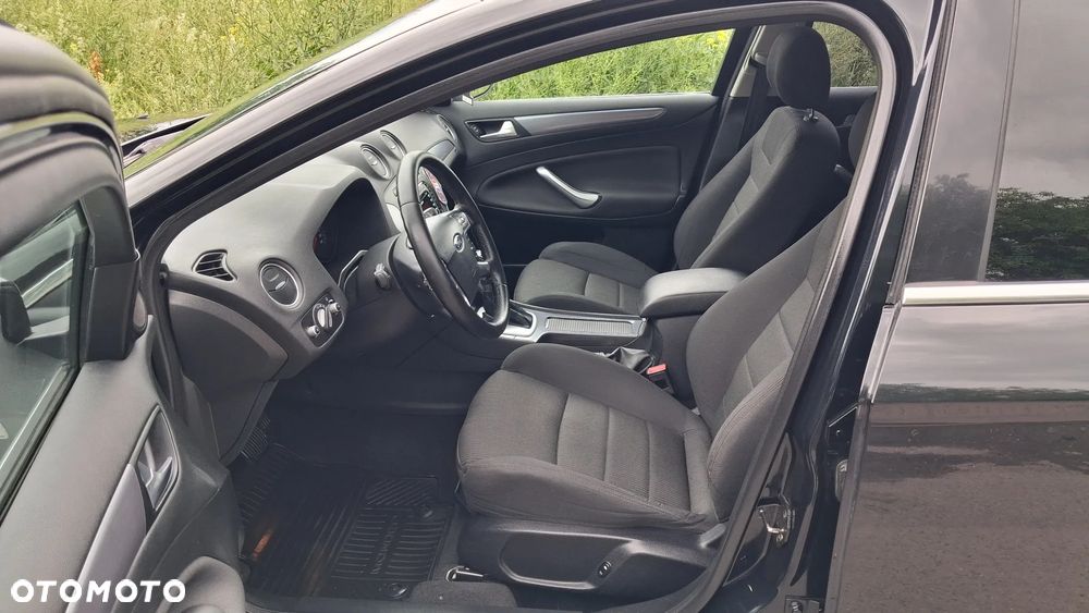 Ford Mondeo - 8
