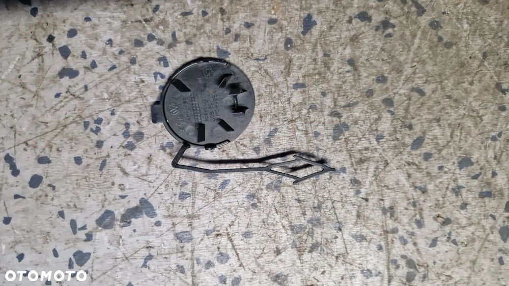 VOLKSWAGEN ARTEON ZASLEPKA HAKA TYŁ 3G8807441 - 2