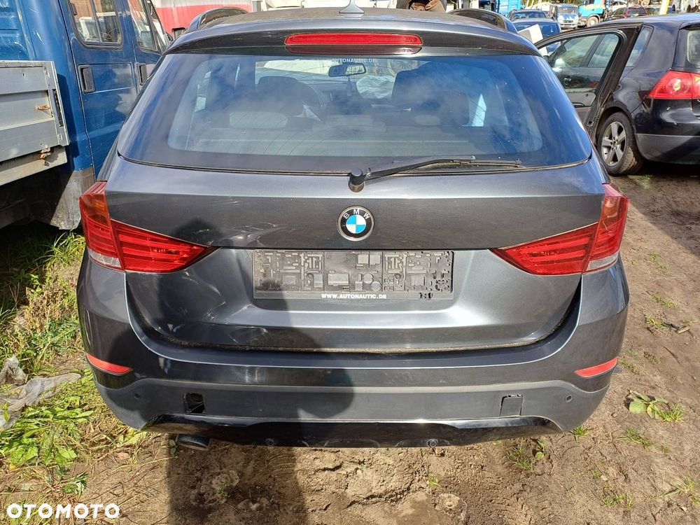 KOMPLETNY TYŁ ZDERZAK KLAPA BMW X1 E84 B39 - 1