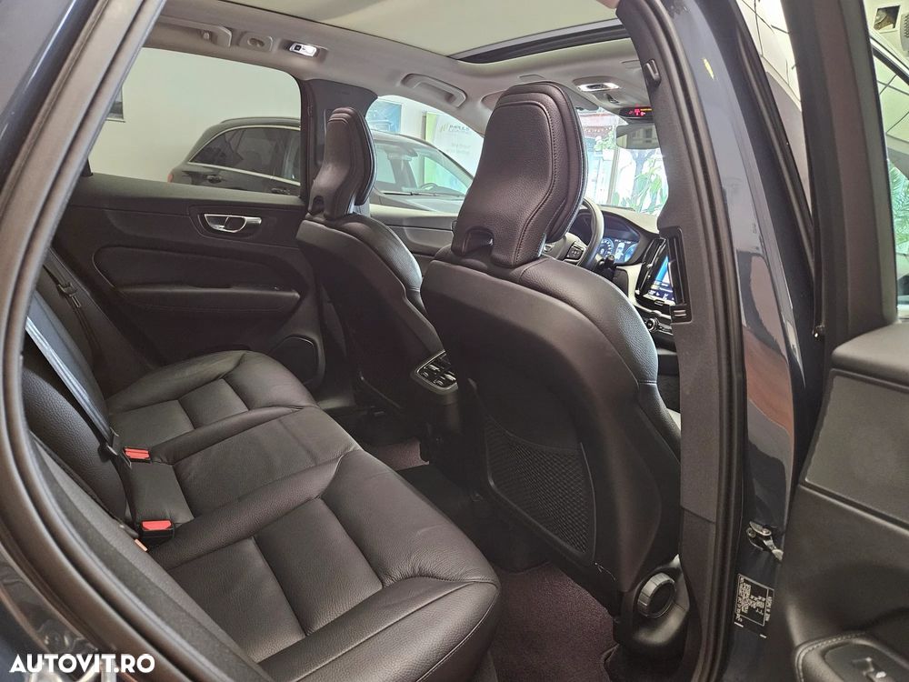 Volvo XC 60 B4 MHEV AT8 AWD Inscription - 17