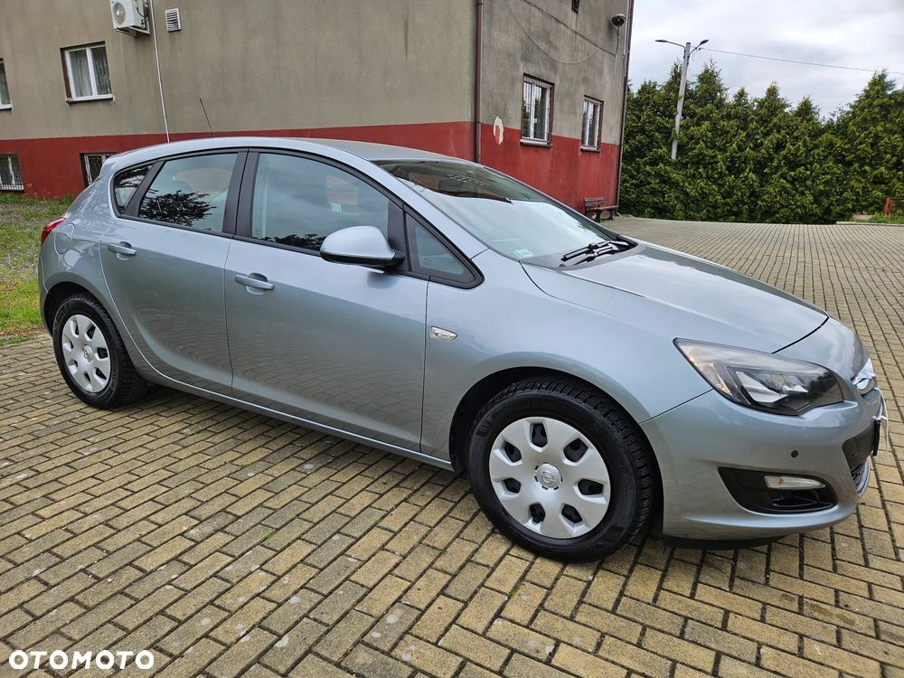 Opel Astra IV 1.6 CDTI Essentia - 5